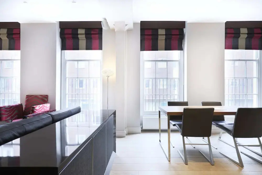 Beautiful Ideal 2 bed 2 Bathroom in Central London