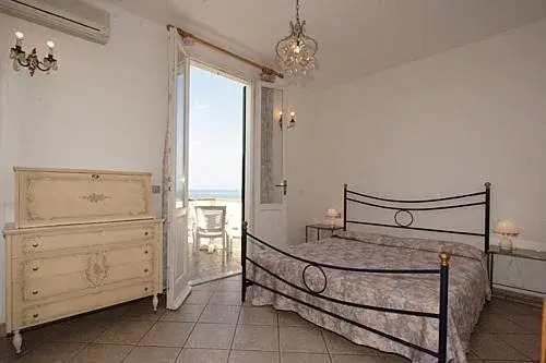 Villa Liberty with Private Beach