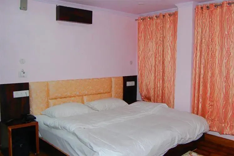 Hotel Eve