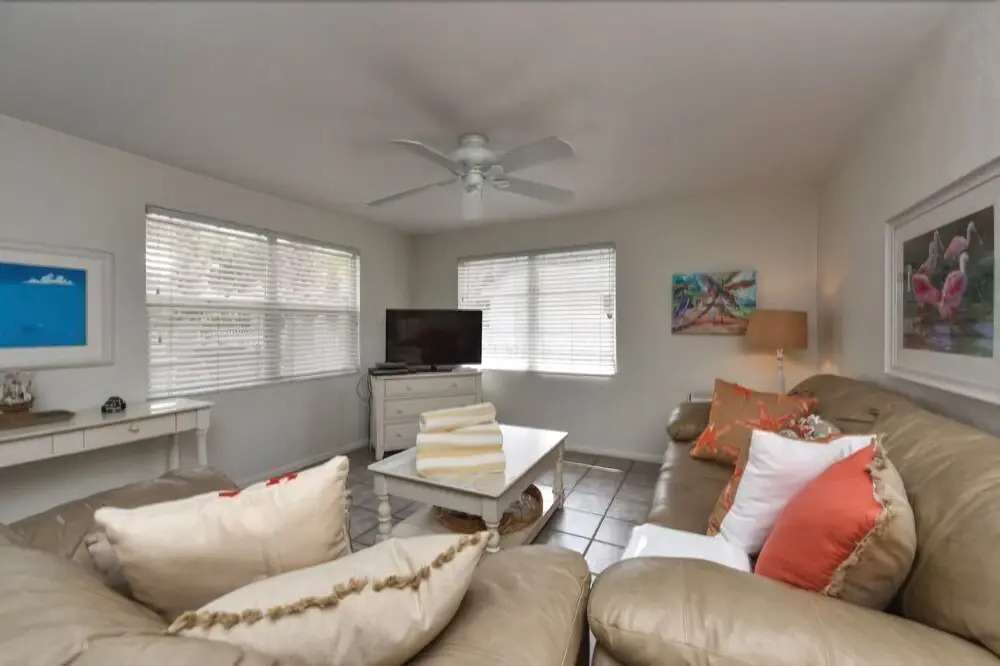 Avenue E #54489 - 3 Br Home
