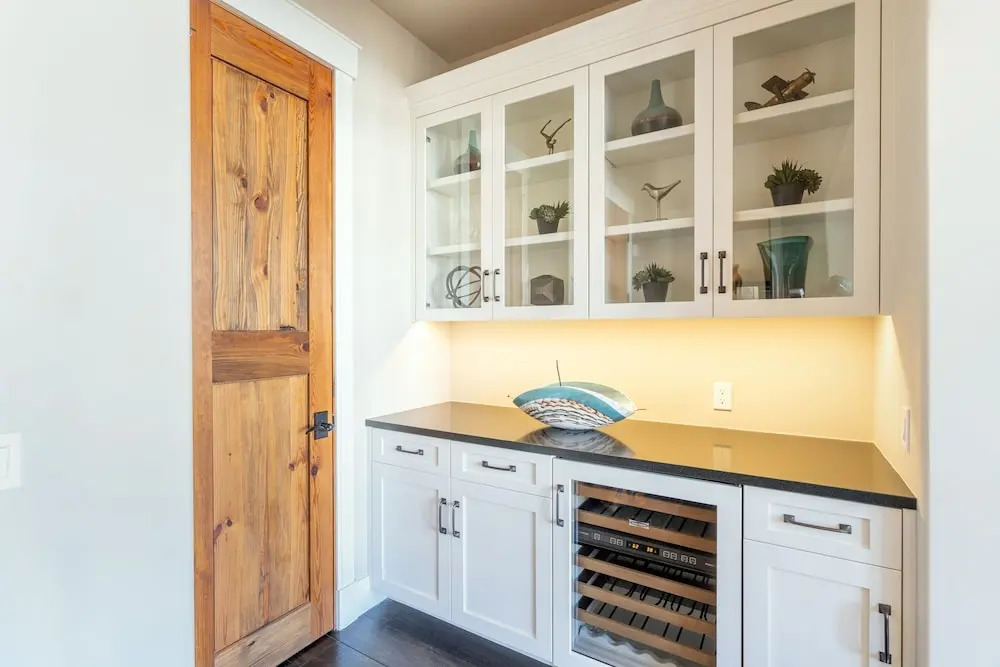 Villas at Cortina Penthouse 11 by Alpine Lodging Telluride