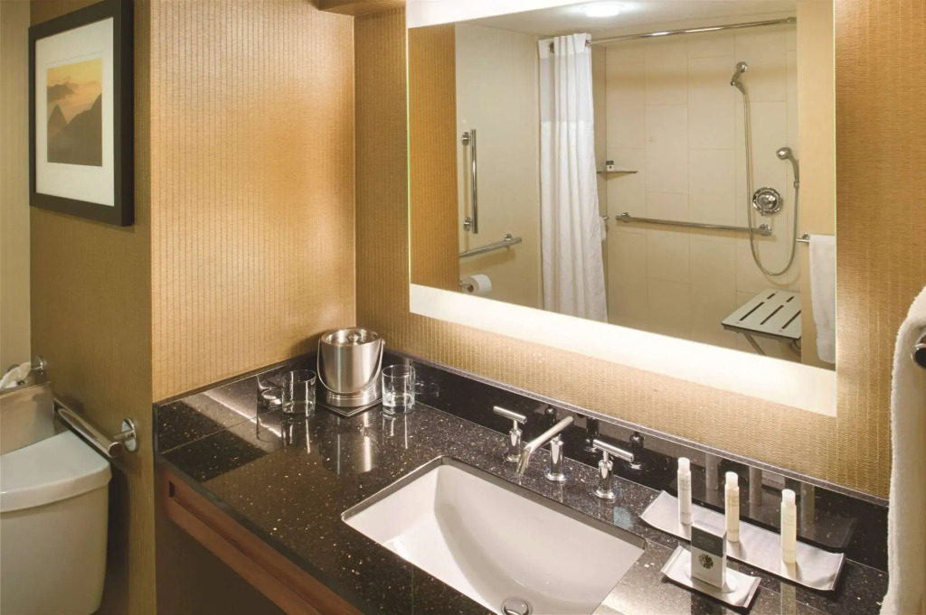 DoubleTree by Hilton Seattle Airport