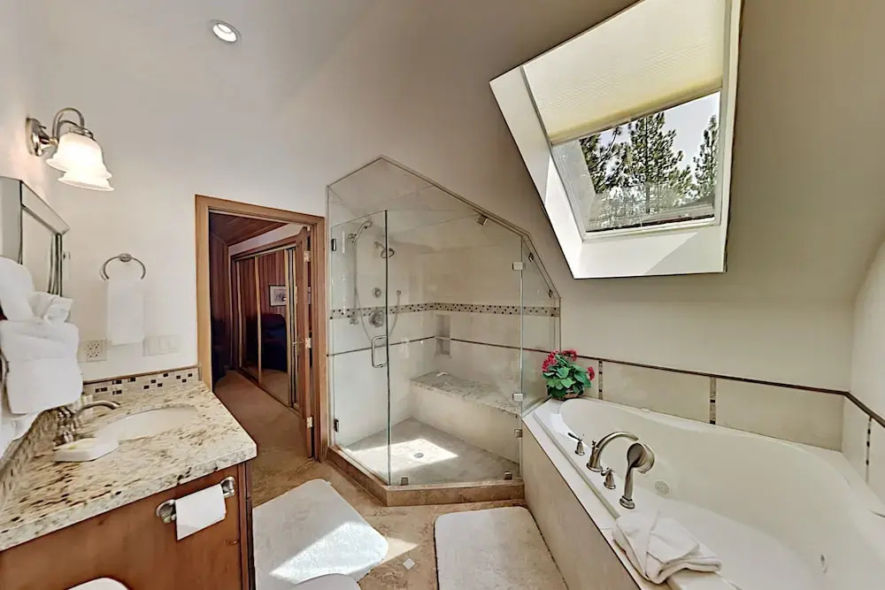 Wooded Getaway W/ 2 Living Areas & Shuttle 3 Bedroom Home