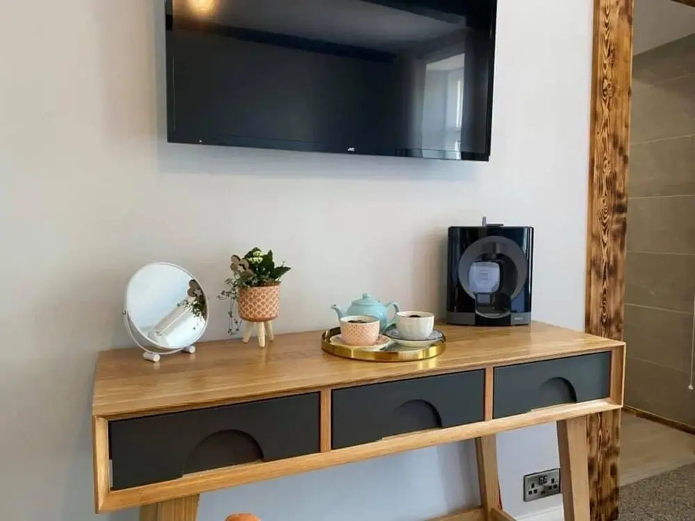 The Rose & Crown Farmhouse Kitchen