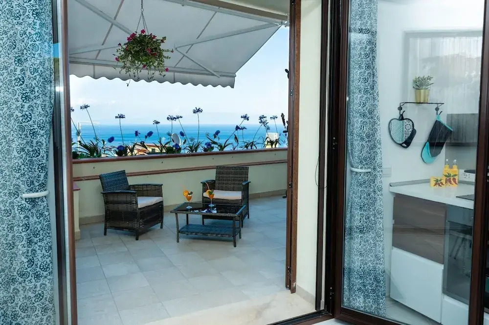 Vista mare a Taormina