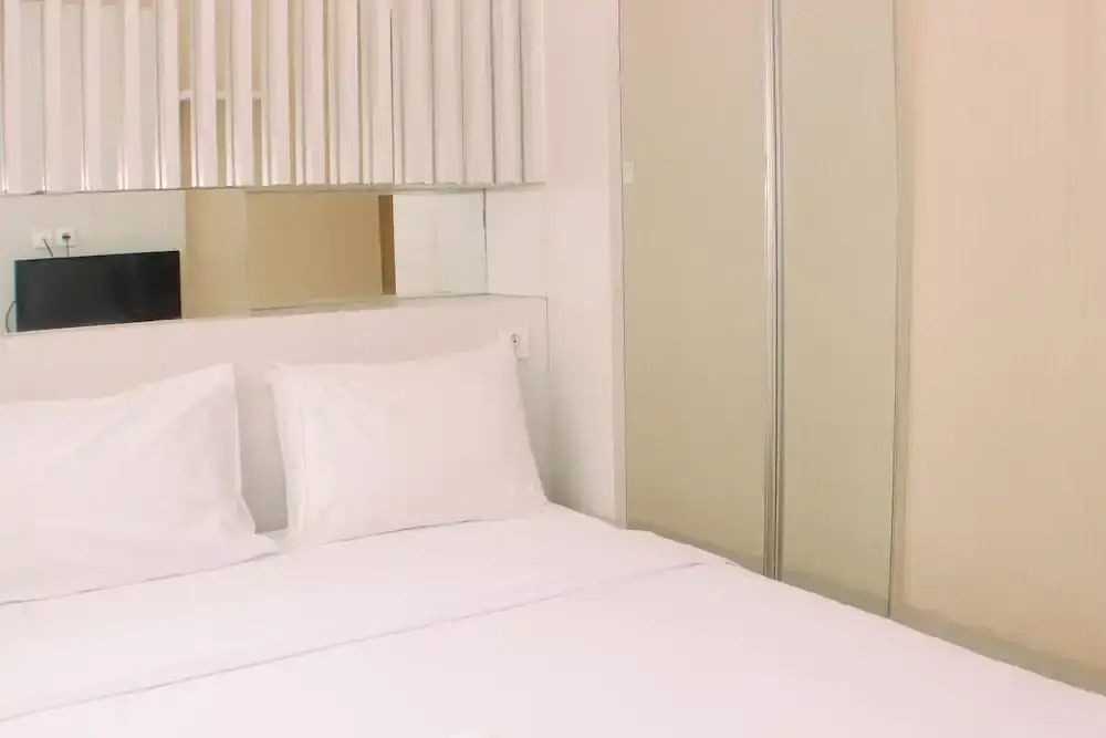 Cozy and Comfort Living 1BR at Oasis Cikarang Apartment By Travelio