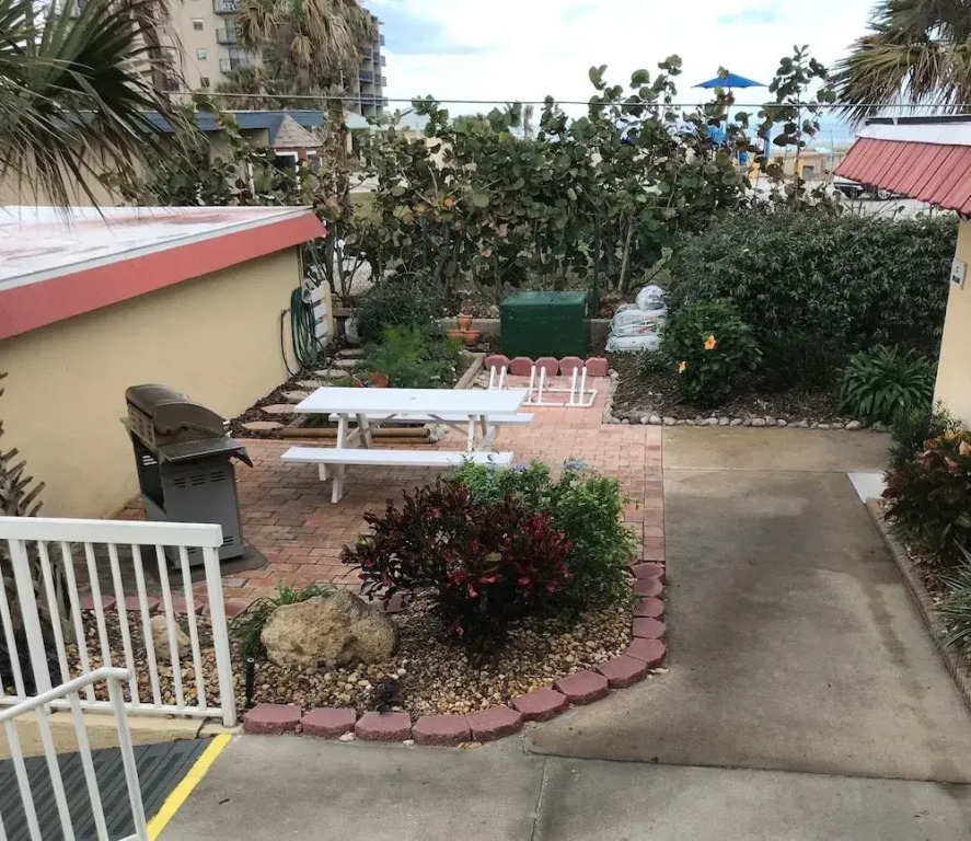 Win-San A-103 - 2 Br Condo