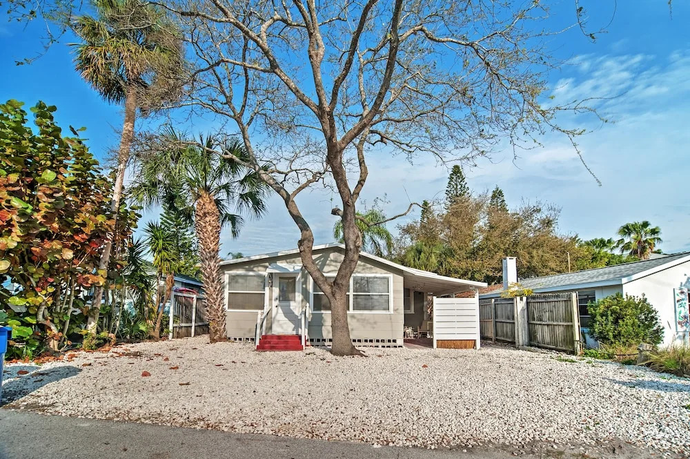 Treasure Island Cottage, Near Boardwalk & Beach!