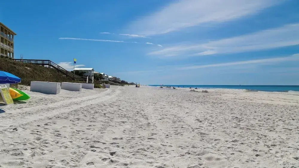 2BR Near Gulf Place w/ Pool, Grill + Free Tickets: Dolphin Cruise & More!