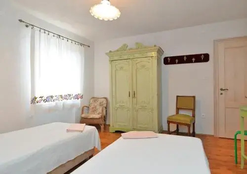 House Adriana 1715