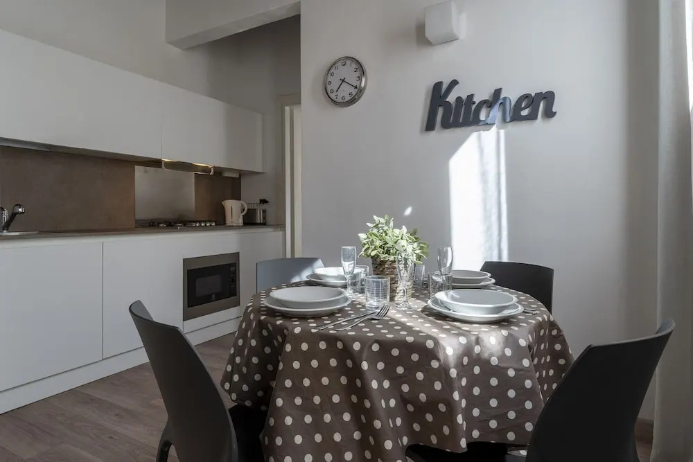 Sea to Sky Apartments by Wonderful Italy