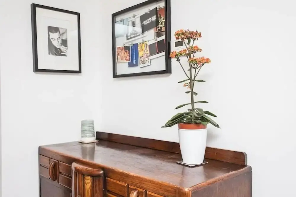 1 Bedroom Apartment Near Camberwell With Balcony