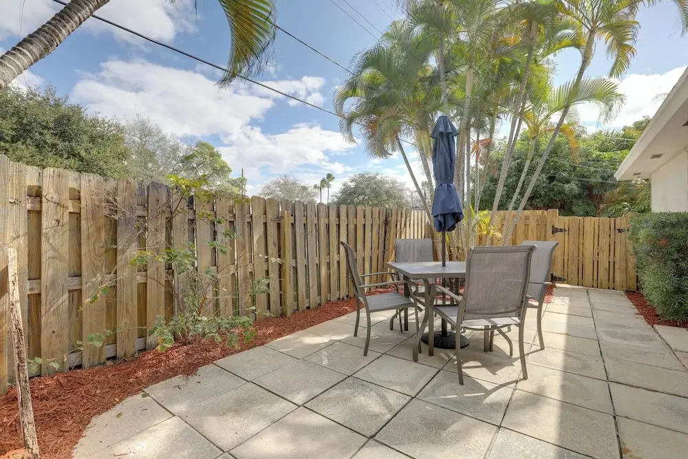 North Palm Beach Oasis w/ Hot Tub - 2 Mi to Ocean