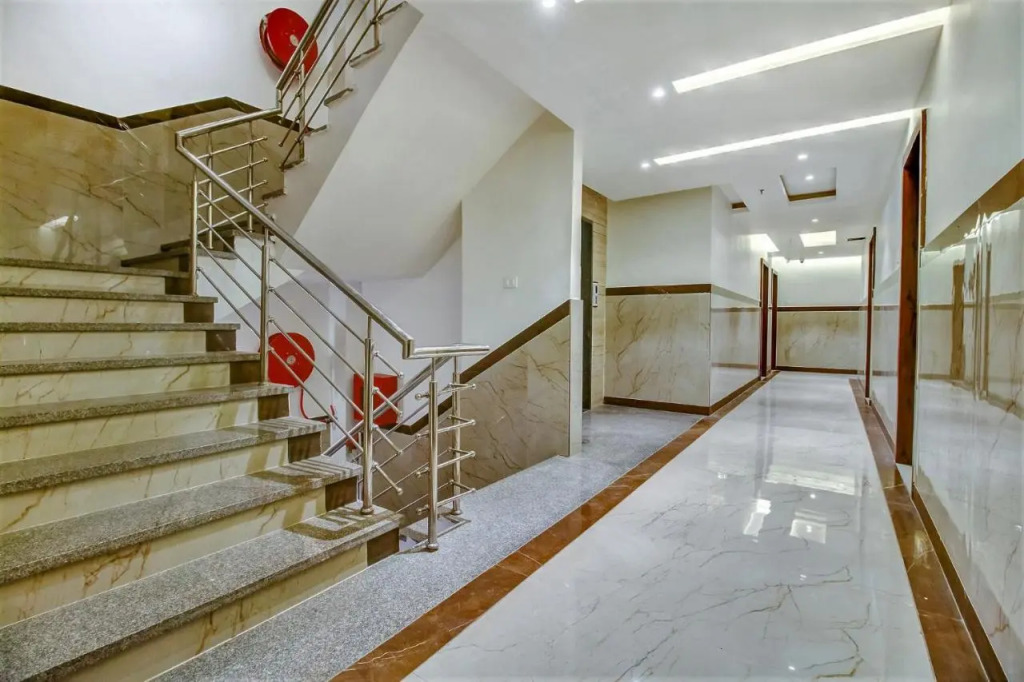 Fabhotel Prime Purple Orchid