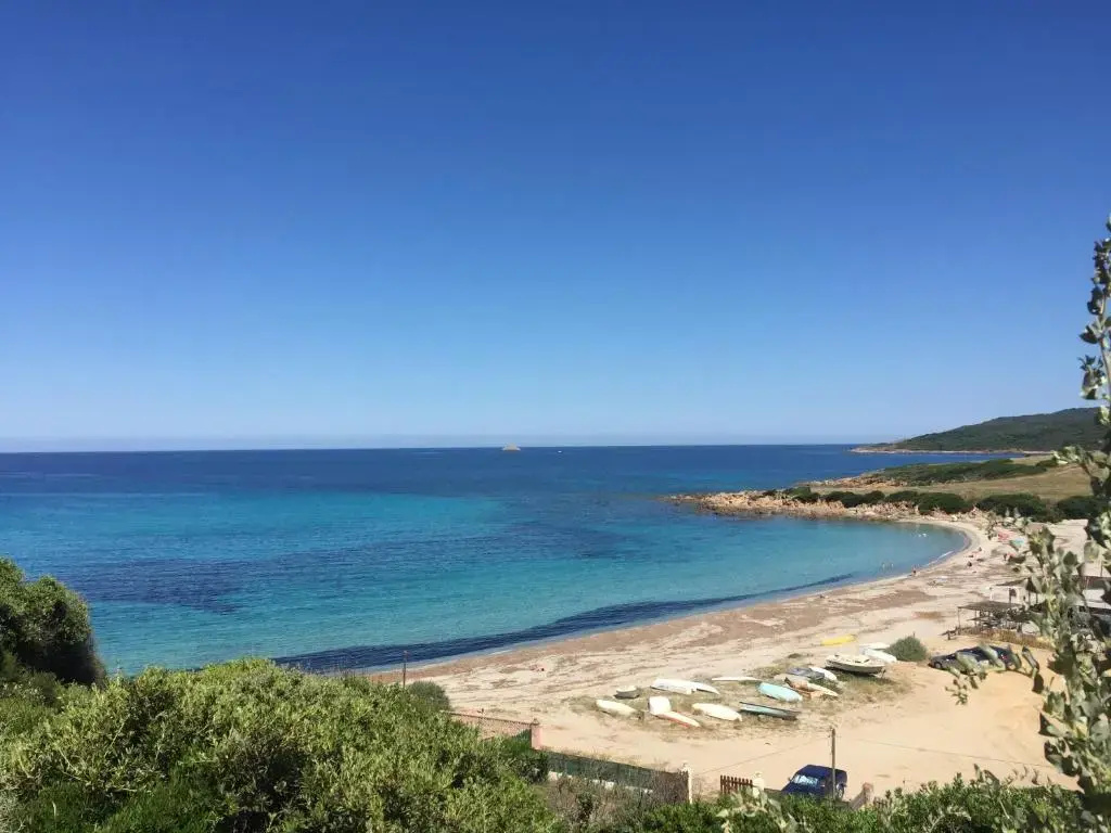 Ajaccio Magnifique T2 45m2 neuf 5 personnes Clim wifi stationnement gratuit centre ville plage à 300m