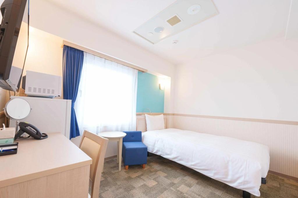 Toyoko Inn Osaka Hankyu Juso Station Nishi 2