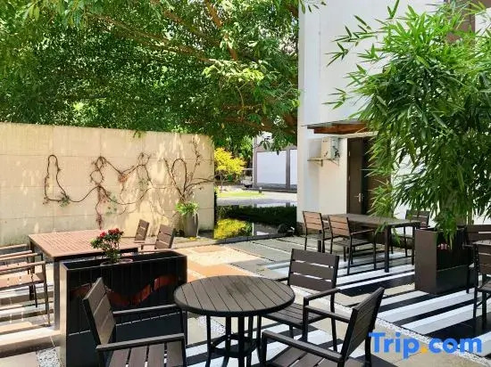 Sanjiangyue Holiday Hotel