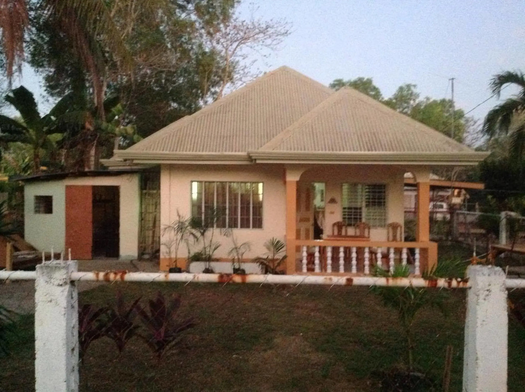 Bohol Bohemian Hostel