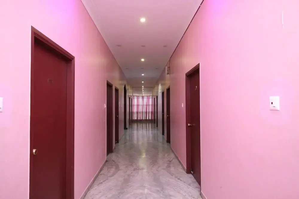 OYO 39960 Aira Park Hotel