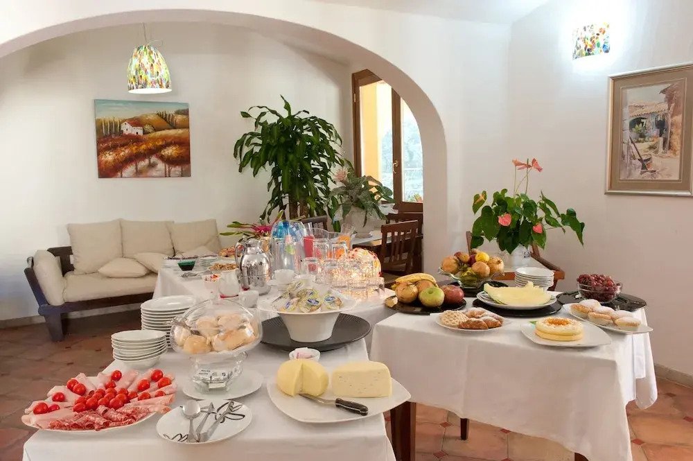 SArenada Hotel