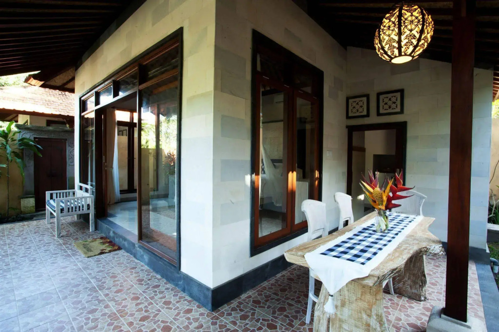 Segening Villa