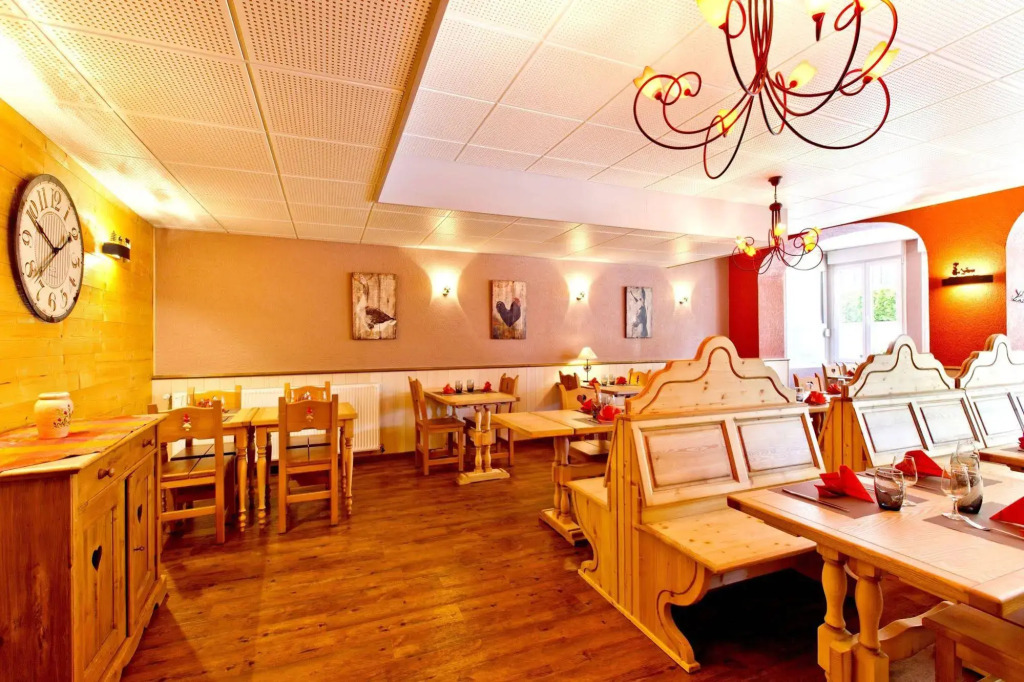 Logis Hôtel LBB - les 2 lacs