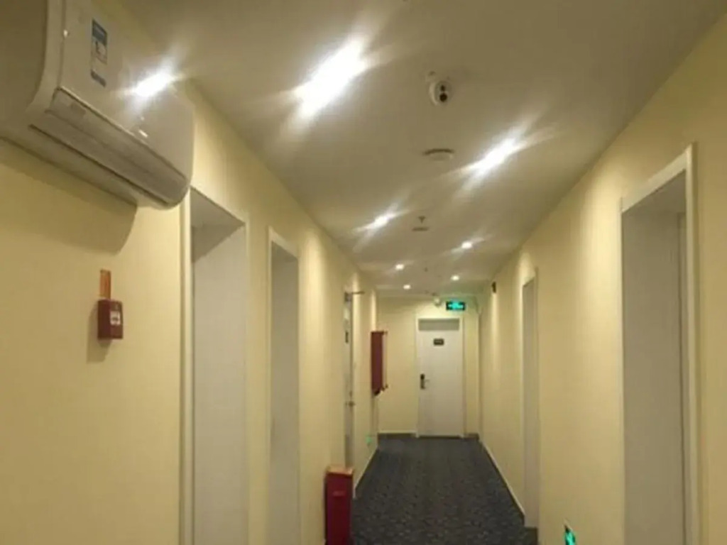 7Days Inn Zhangjiakou Xuanhua Caishenmiao Street