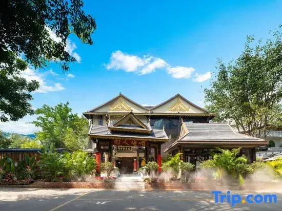 YunGuan Shunde House Resort Hotel  （Jinghong, West Shuangjing Starlight Night Market Shop)