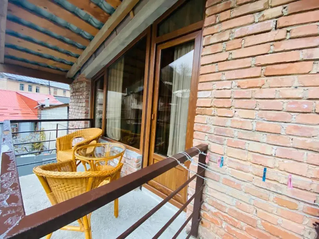 ბორჯომი საოჯახო სასტუმრო "გიომანი" Borjomi Guest House "GioMaNi" დასვენება ბორჯომში "GioMaNi"