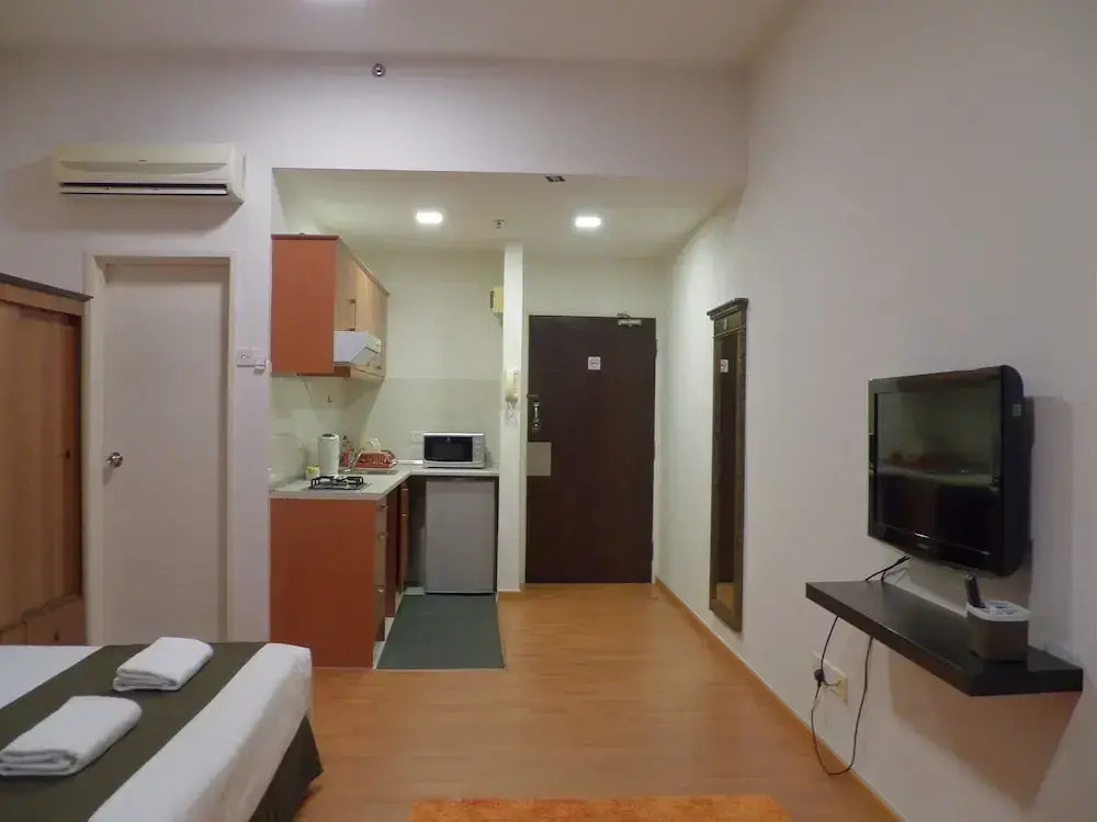Maytower Apartment