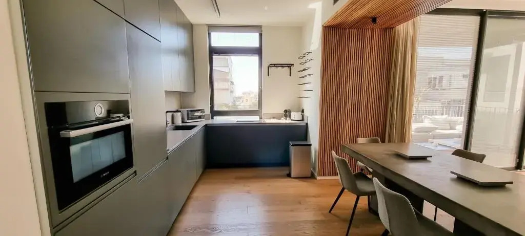 Luxury 3 Bdr Apartment Neve Tzedek #N17