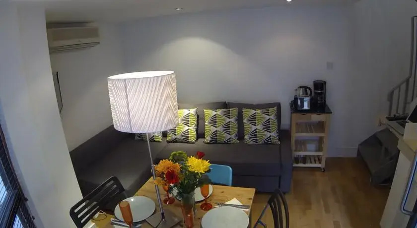 London City Court Yard Cottage