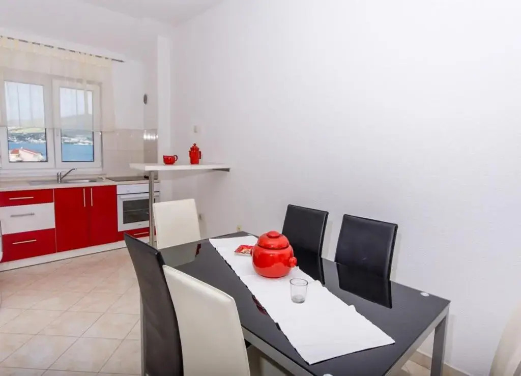 Apartments Slavica - 70m to beach