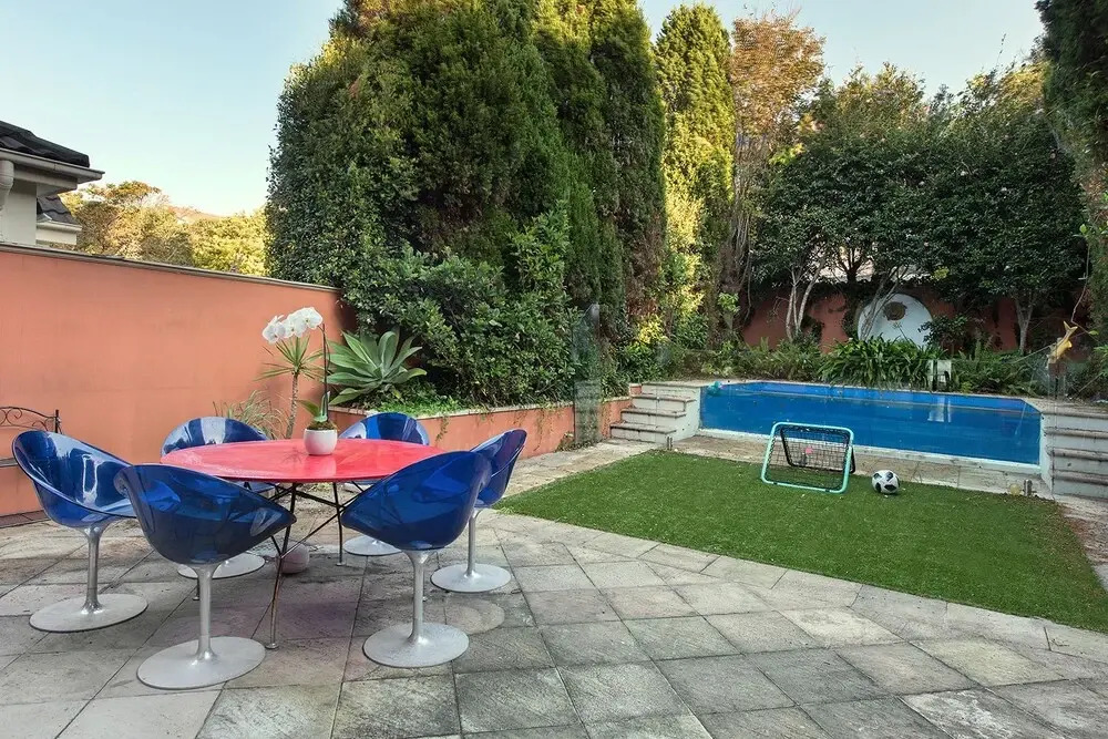 Stunning East Suburb Coastal Home H373