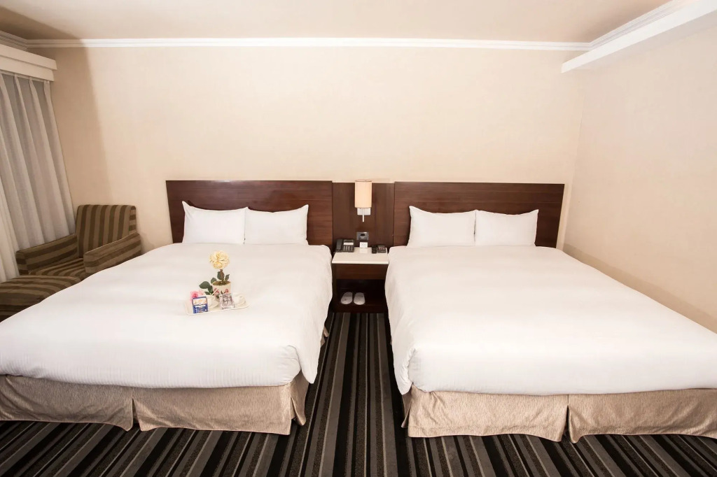 Mou Hotel Debao