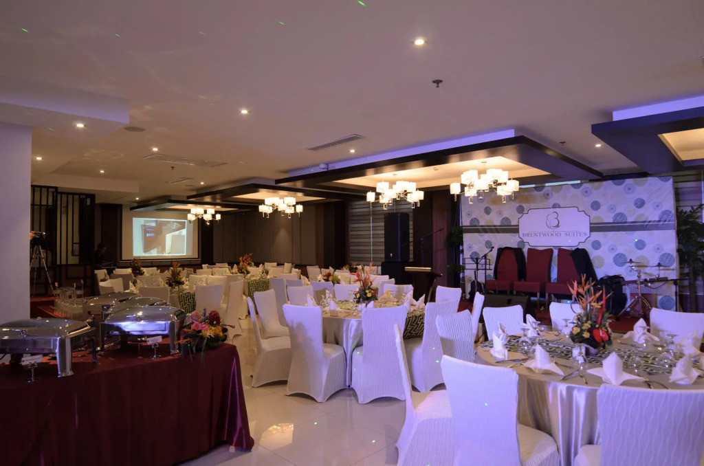 Brentwood Suites