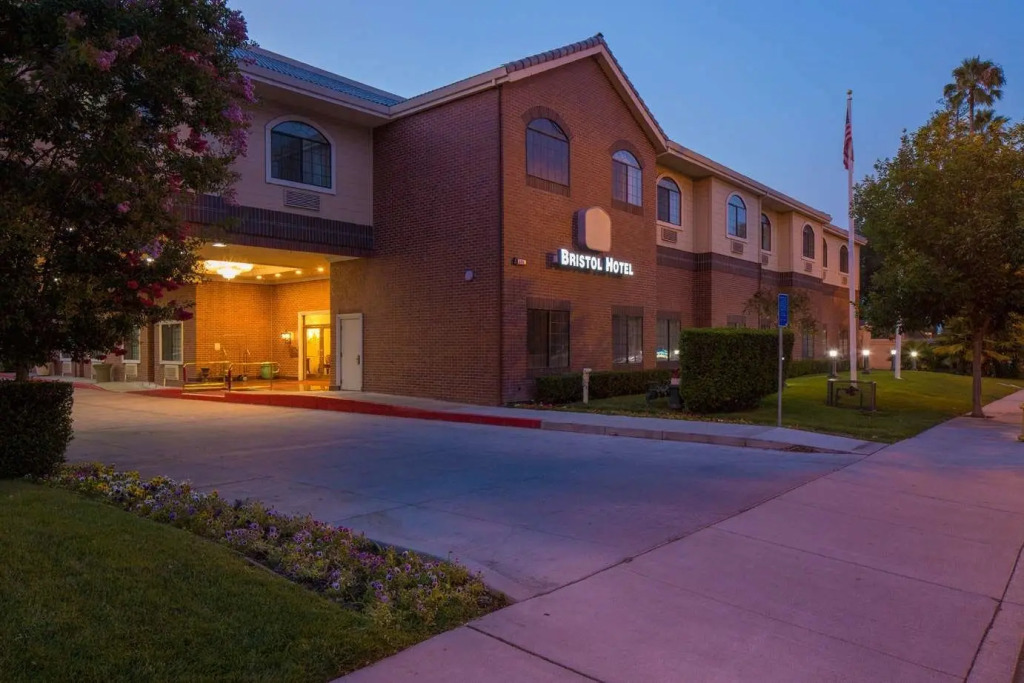 Bristol Hotel, Boutique Collection