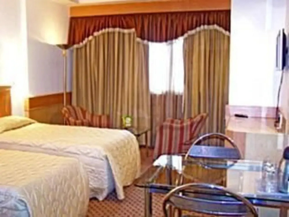 Hotel Nandhini St. Mark's Road