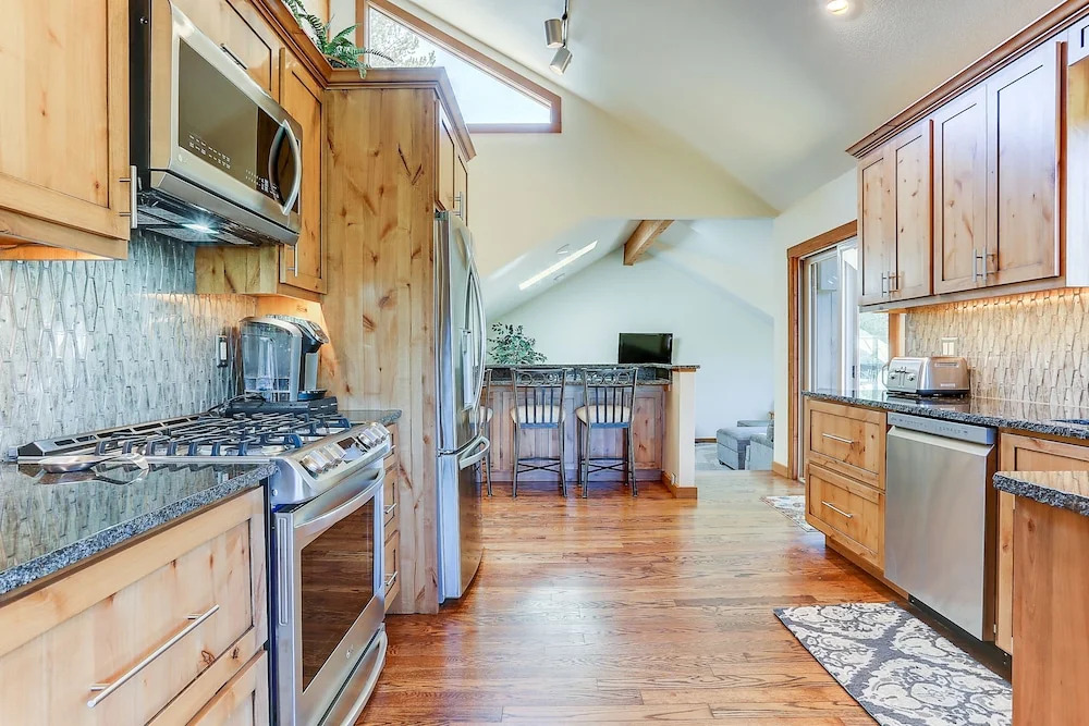 3 Spyglass Home on Meadows Golf Course feature Brand New Hot Tub and Bikes by RedAwning