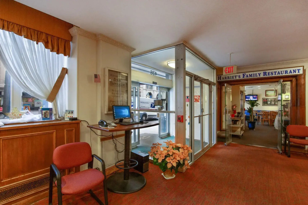 Hotel Harrington