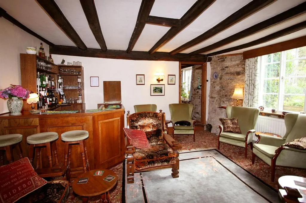 Collaven Manor