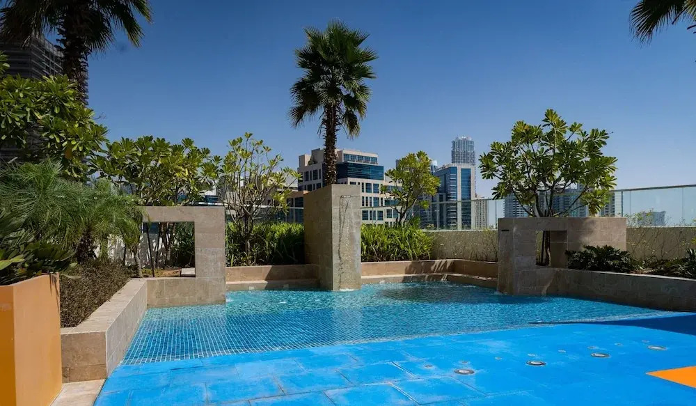 Damac Maison Prive, Lake View
