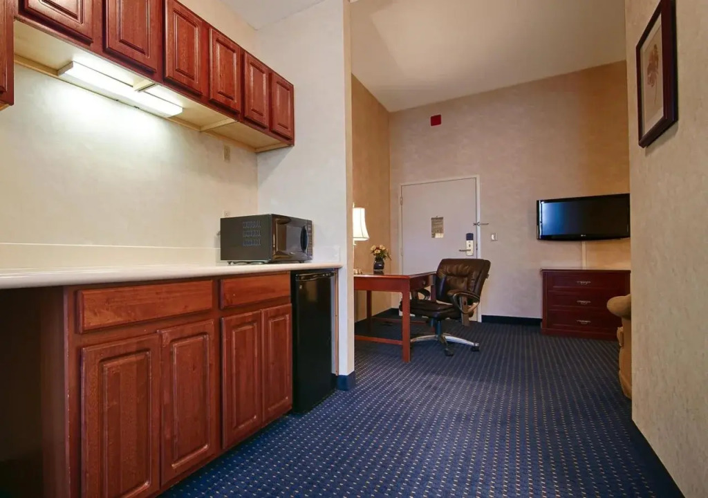 Best Western Plus Mentor-Cleveland Northeast