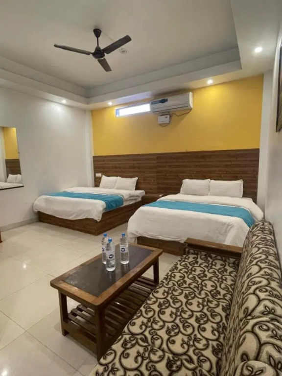 Lushy Days Hotel Nanda