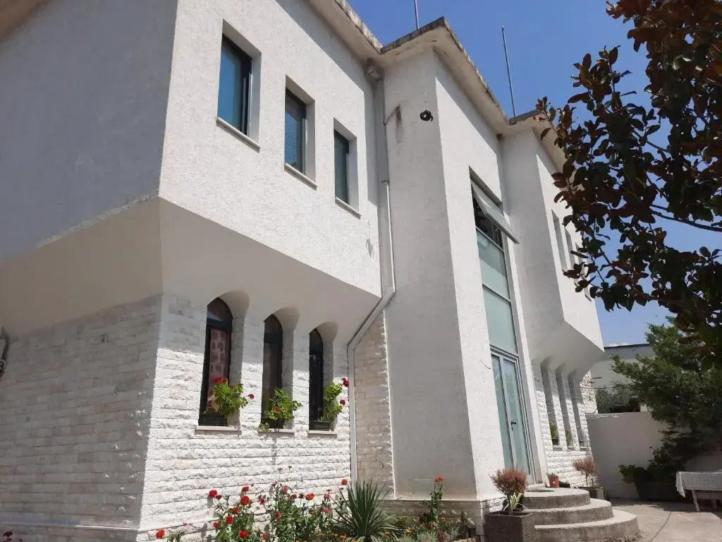 Guesthouse "PELIVANI"