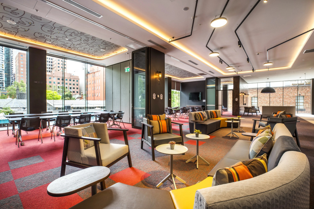 Holiday Inn Express Melbourne Little Collins by IHG