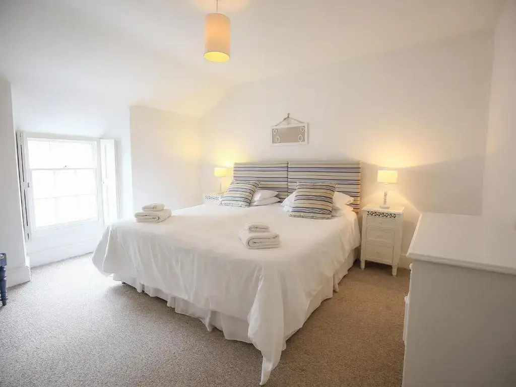 White Hart House, BURFORD