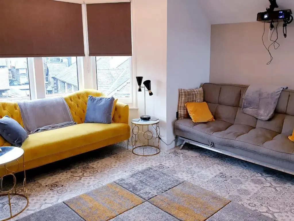 Central Windermere Luxury two bed Apartment Dog Friendly