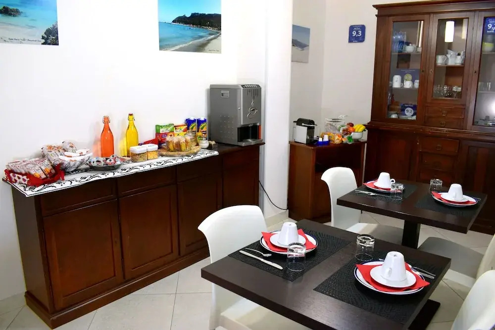 Thanit Rooms