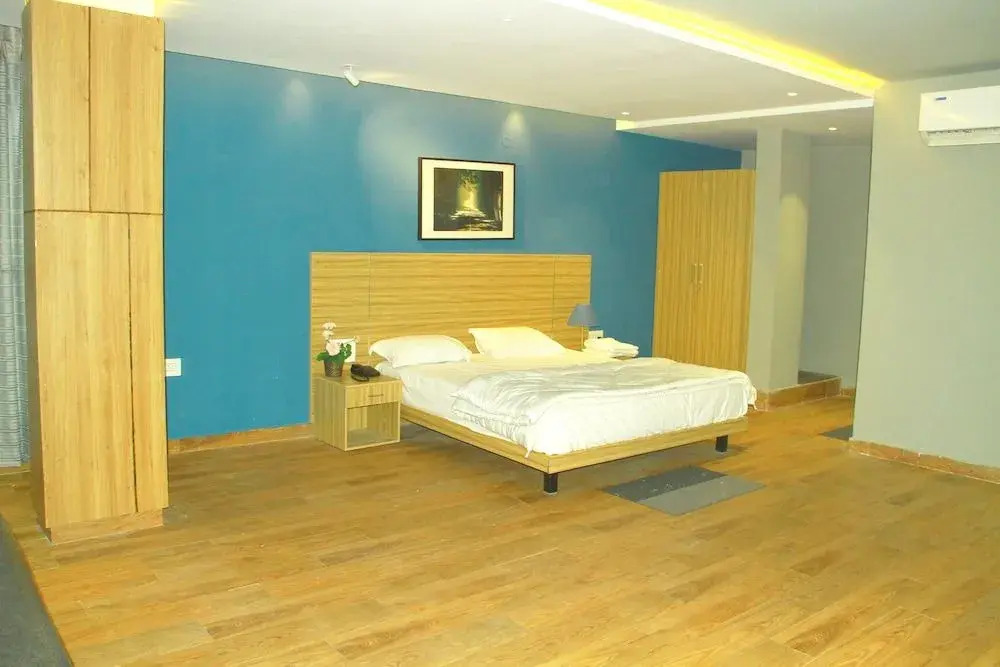 Sri Sampoorna Hotel